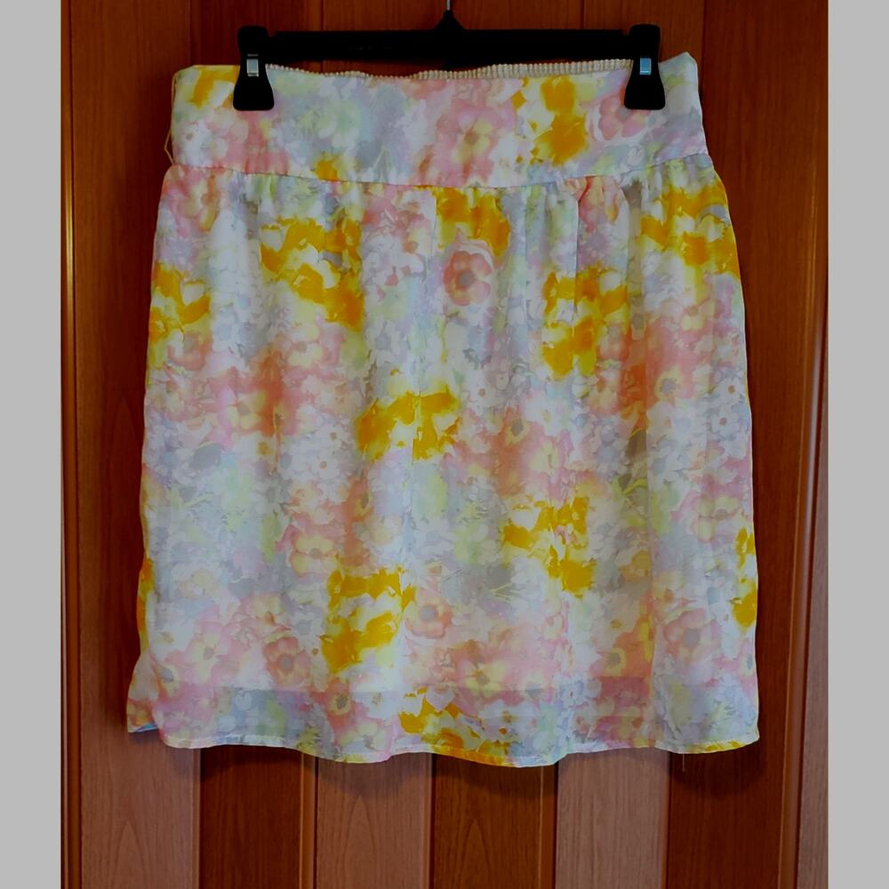 Maurices size small  floral print short skirt